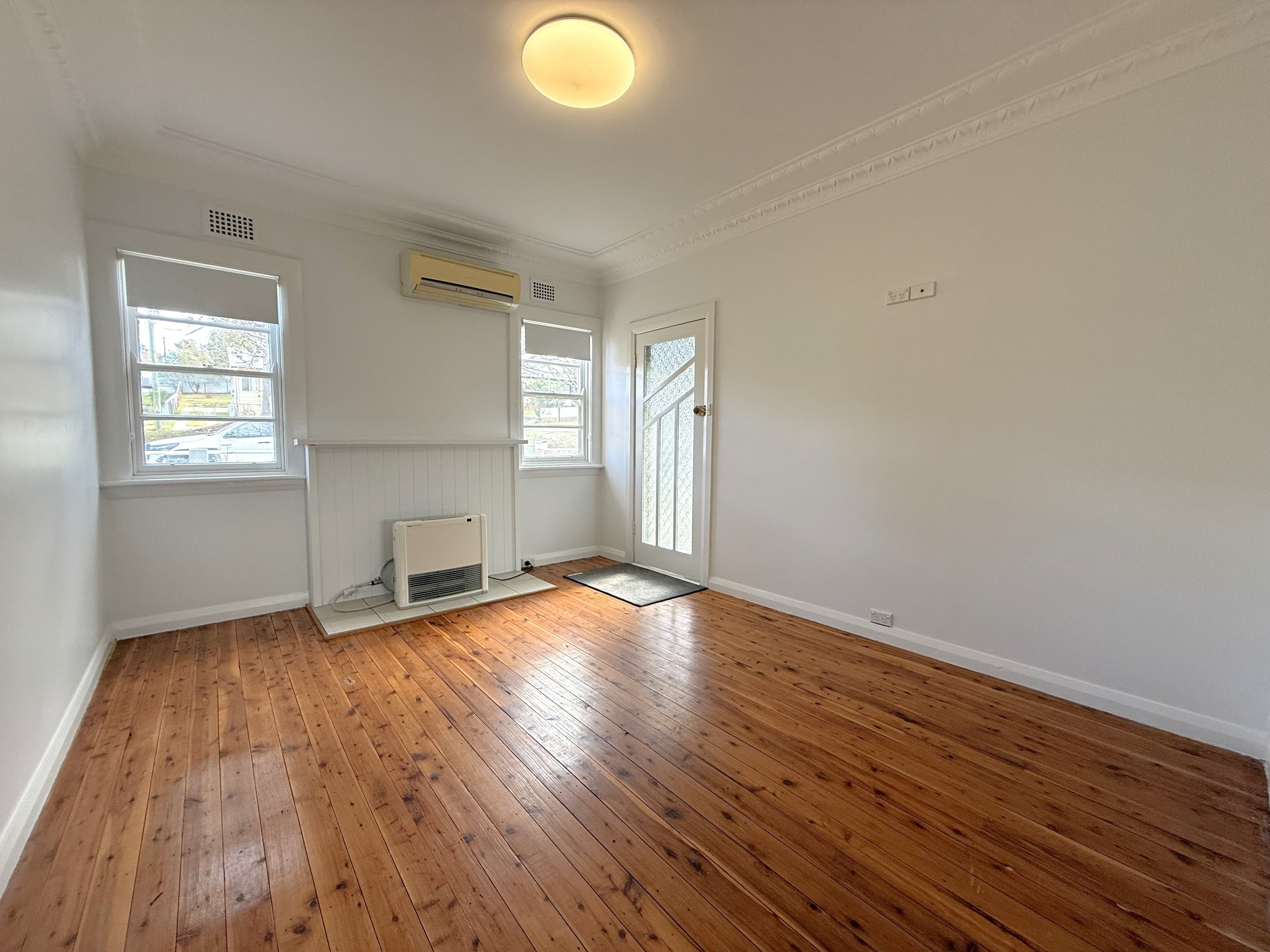 58 Yass Street, Young NSW 2594, Young - Thumbnail 3