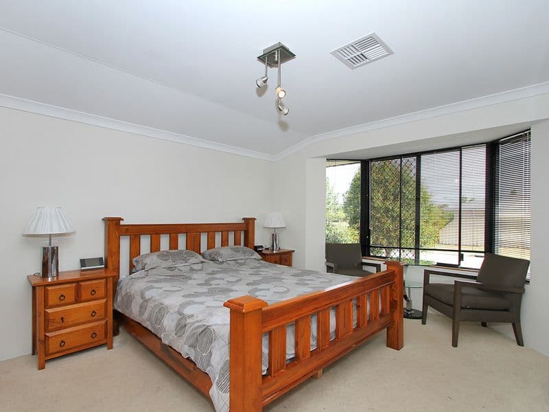 18 Yarrow Drive, BENNETT SPRINGS WA 6063, Bennett Springs - Thumbnail 6
