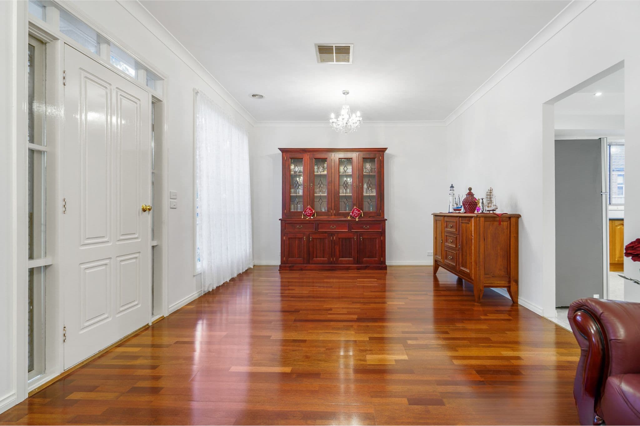 3 Sharrock Close, Caroline Springs VIC 3023, Caroline Springs - Thumbnail 2