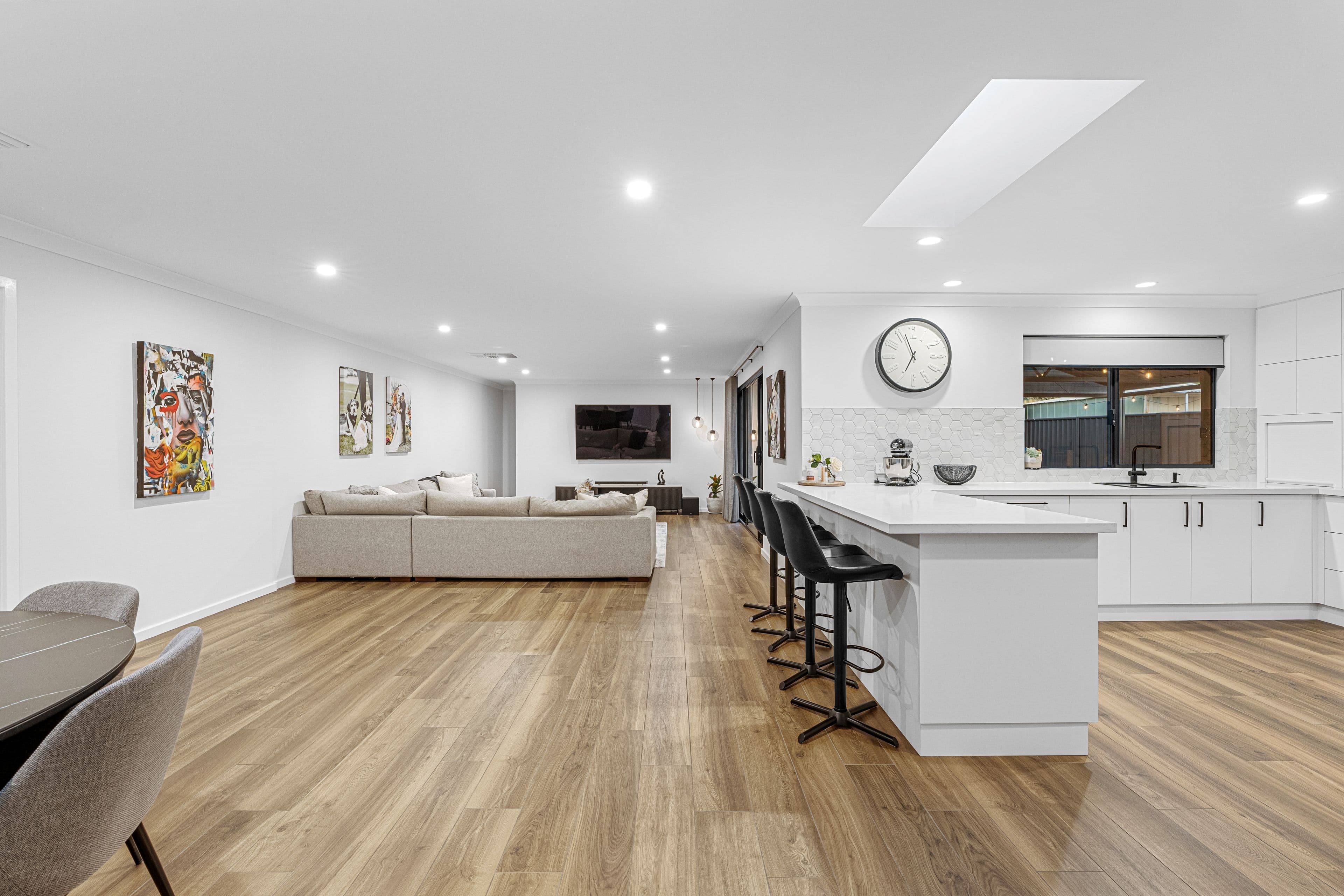 18 Cossack Court, Kingsley WA 6026, Kingsley - Thumbnail 2