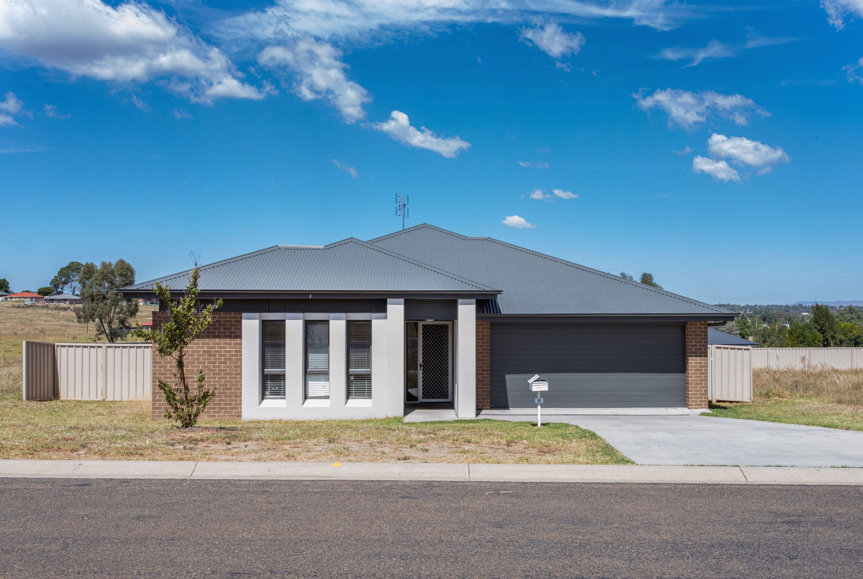 5 Burgundy Street, Cowra NSW 2794, Cowra - Image 1