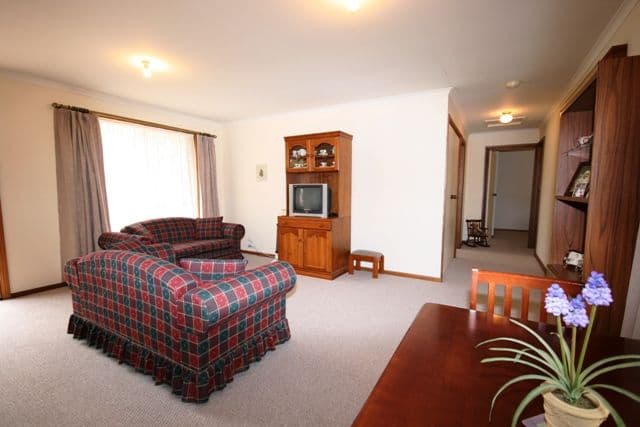 Unit 2 48 Gleeson Street, CLARE SA 5453, Clare - Thumbnail 2