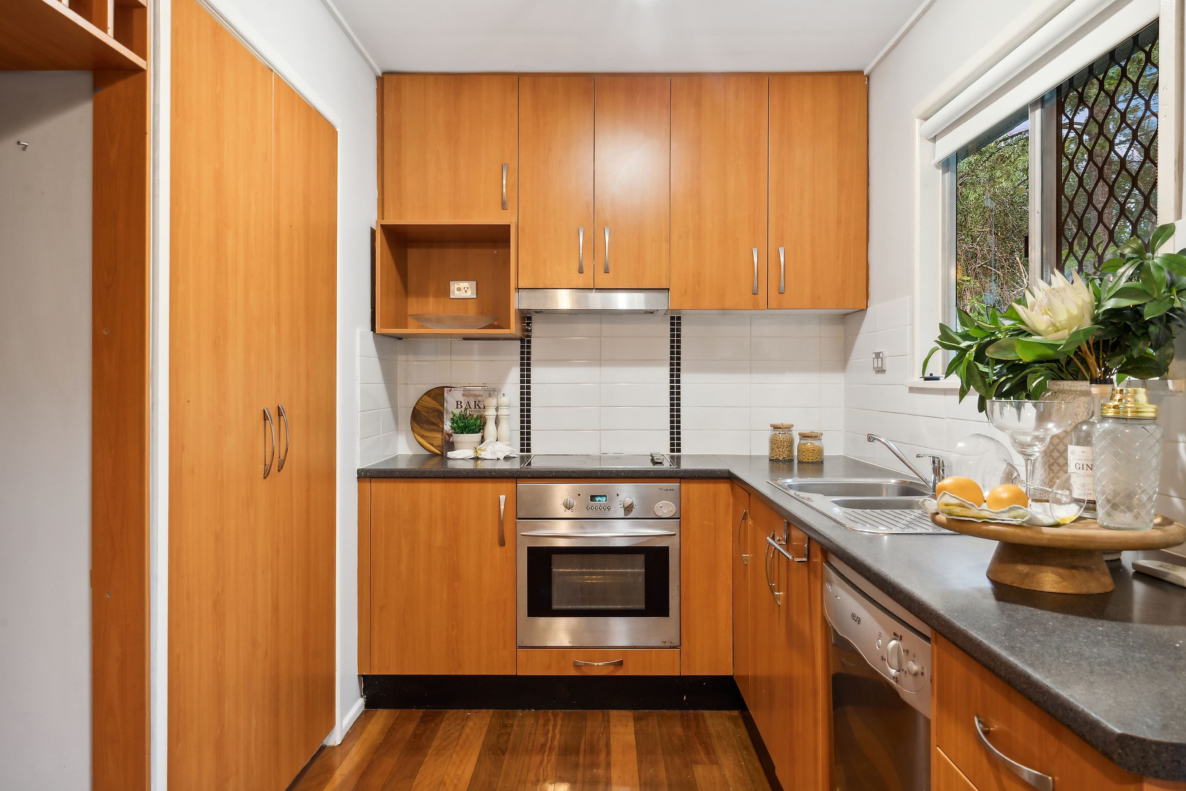 12 Tarnook Drive, Ferny Hills QLD 4055, Ferny Hills - Thumbnail 4