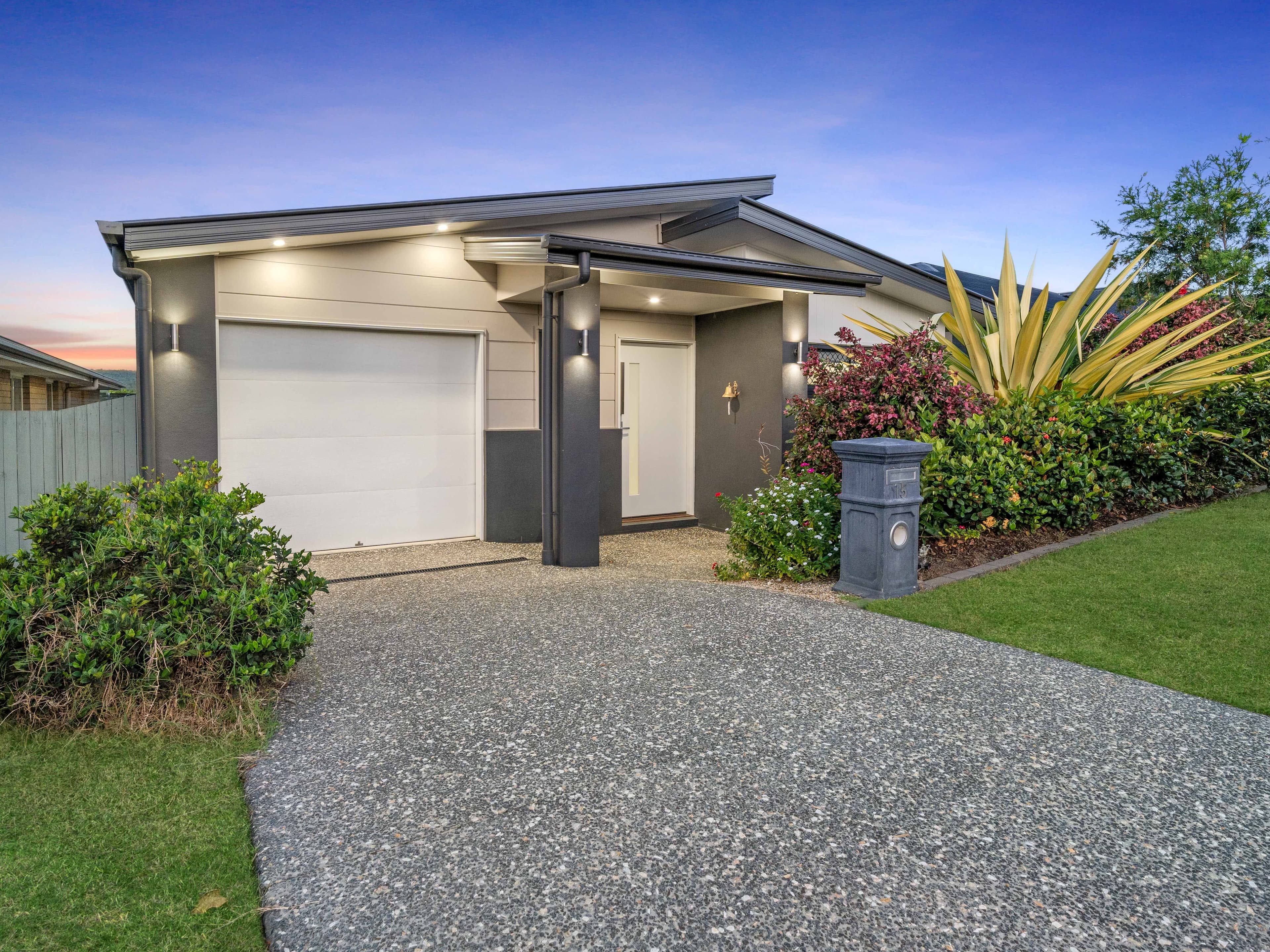15 Dinden Road, South Ripley QLD 4306, South Ripley - Thumbnail 2