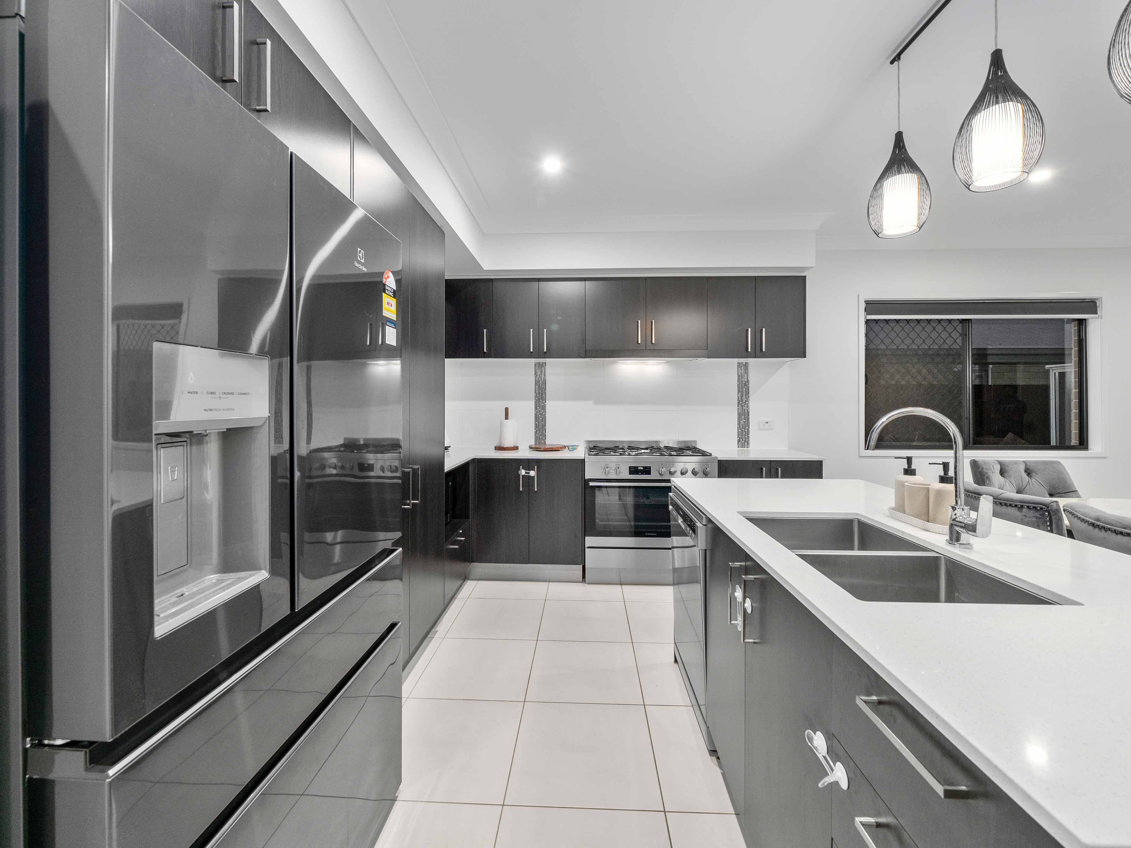 15 Dinden Road, South Ripley QLD 4306, South Ripley - Thumbnail 6