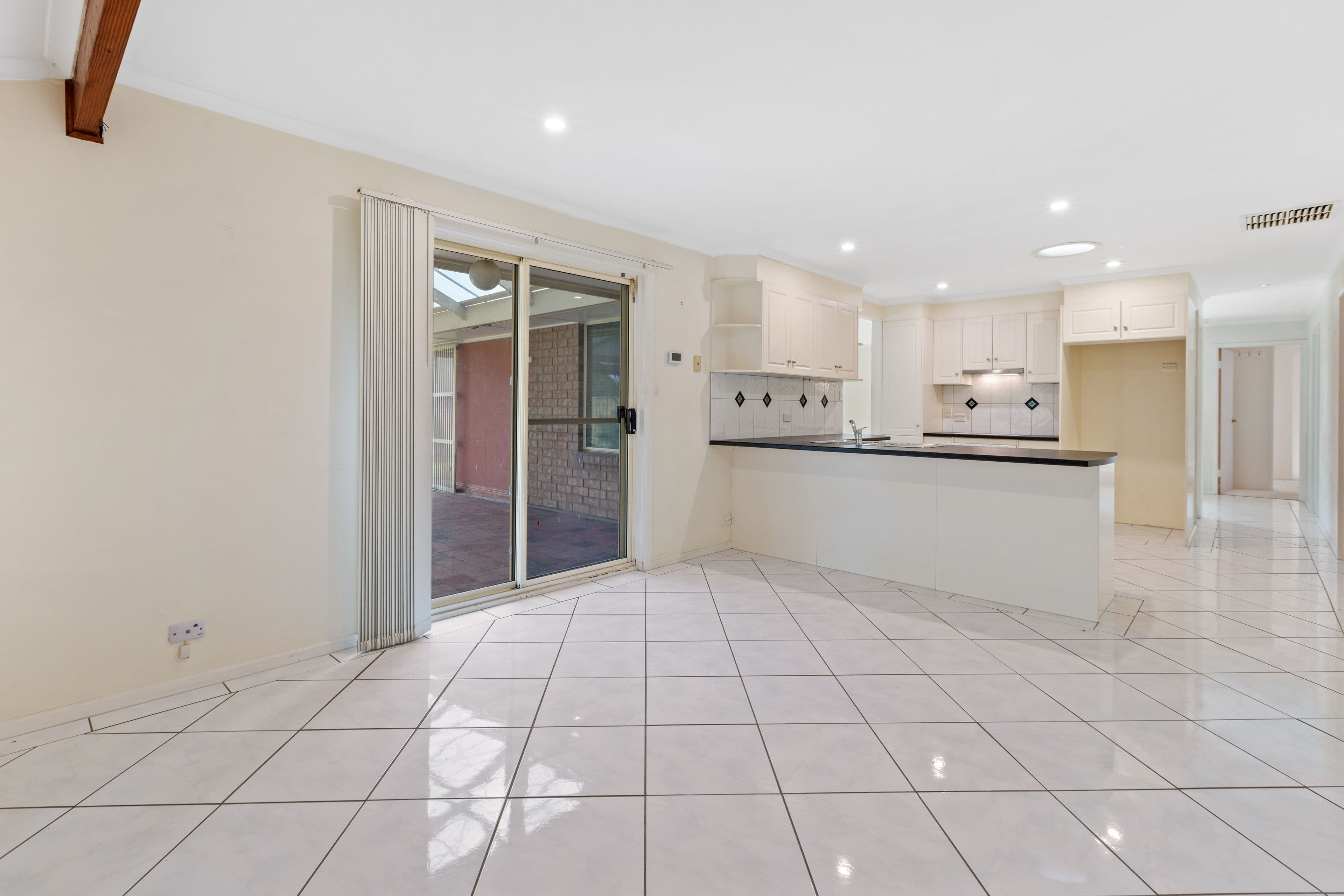 14 Parsee Court, Hallett Cove SA 5158, Hallett Cove - Thumbnail 6