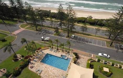 114 The Esplanade, BURLEIGH HEADS QLD 4220, Burleigh Heads - Thumbnail 3