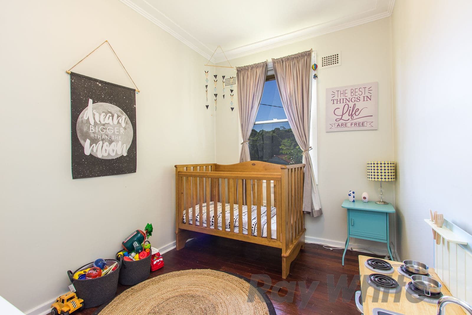 16 Fairview Avenue, Charlestown - Thumbnail 6