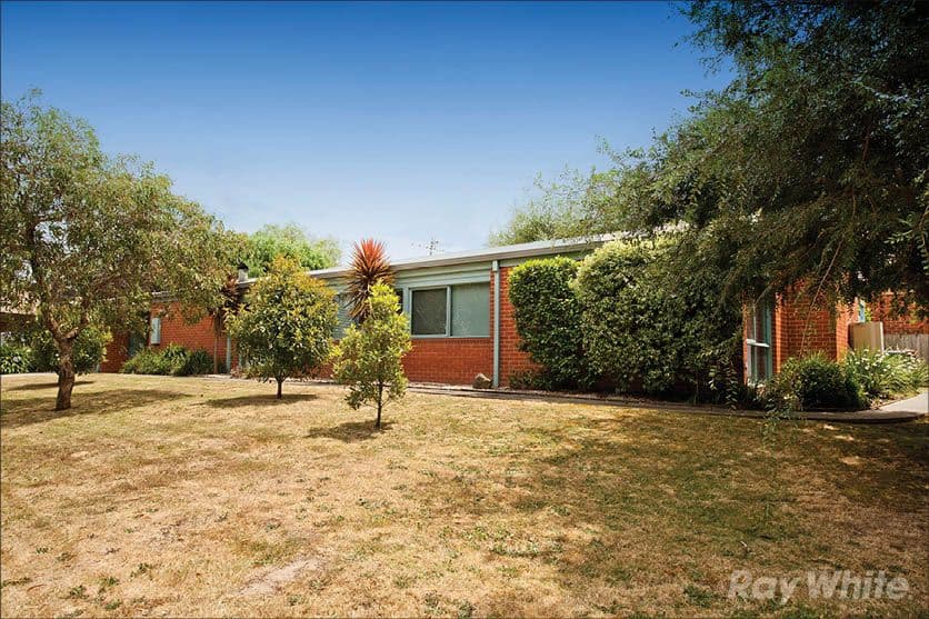 1 Mahogany Avenue, Berwick VIC 3806, Berwick - Thumbnail 2