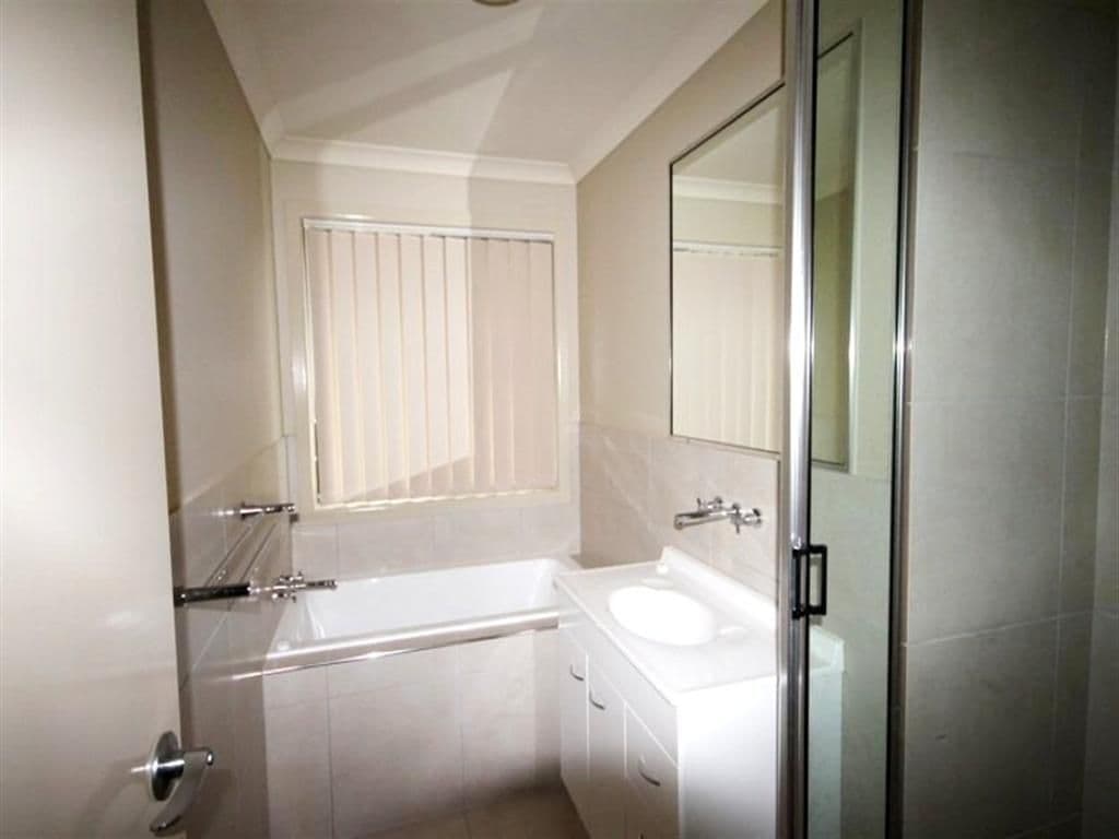 3 Flinders Close, GRACEMERE QLD 4702, Gracemere - Thumbnail 2