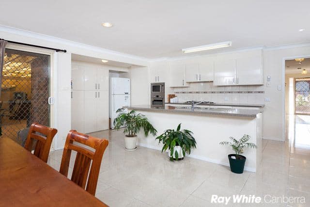 35 Lewis Luxton Avenue, GORDON ACT 2906, Gordon - Thumbnail 5