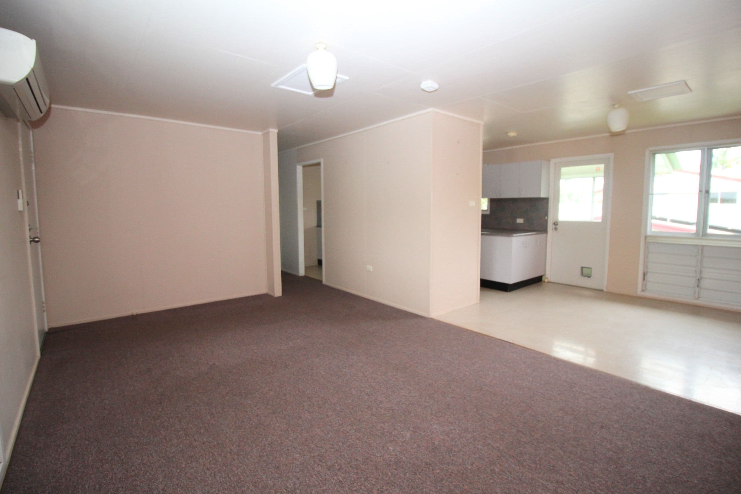 8 Garnet Street, Emerald QLD 4720, Emerald - Thumbnail 6
