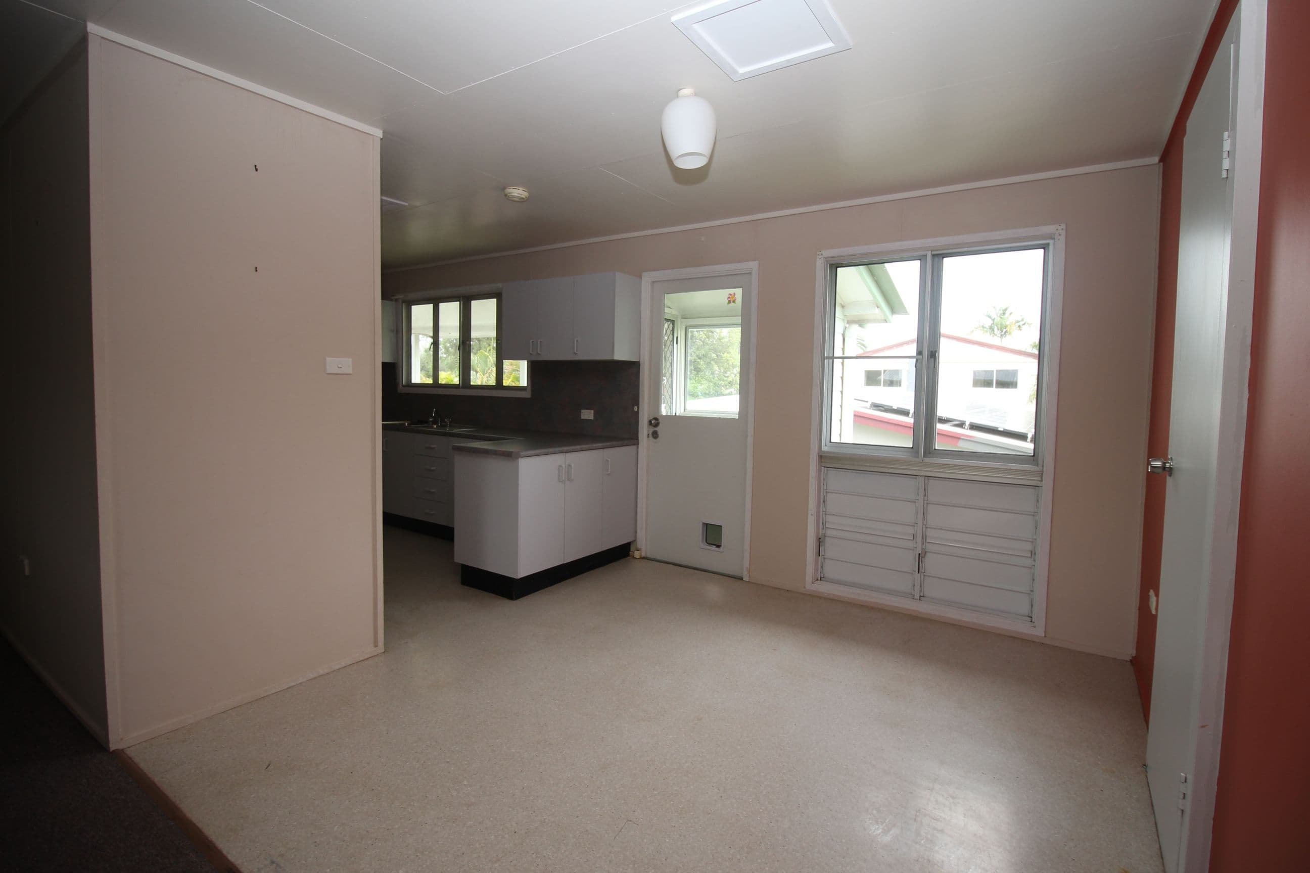 8 Garnet Street, Emerald QLD 4720, Emerald - Thumbnail 8