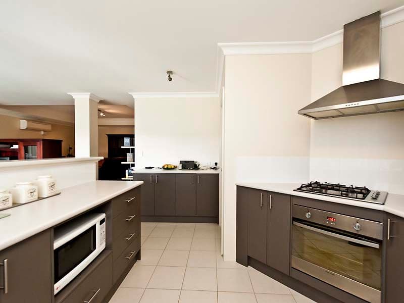 6 Nottingham Green, HIGH WYCOMBE WA 6057, High Wycombe - Thumbnail 2