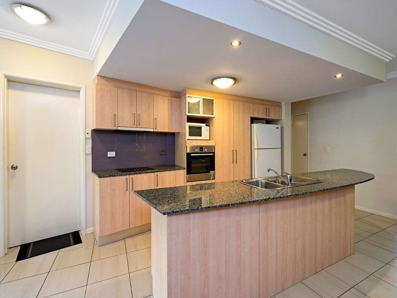 242 Grafton Street, Cairns QLD 4870, Cairns North - Thumbnail 3