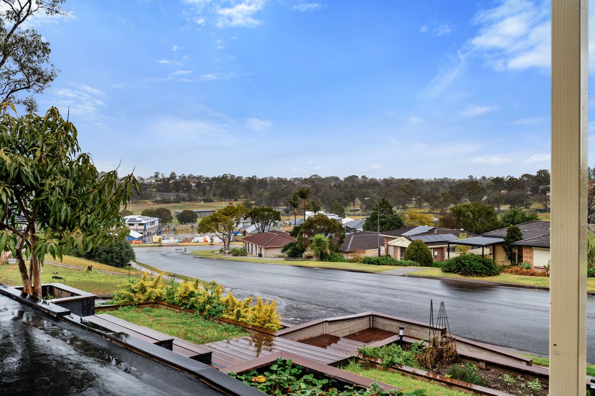 35 Aquamarine Drive, Eagle Vale NSW 2558, Eagle Vale - Thumbnail 2