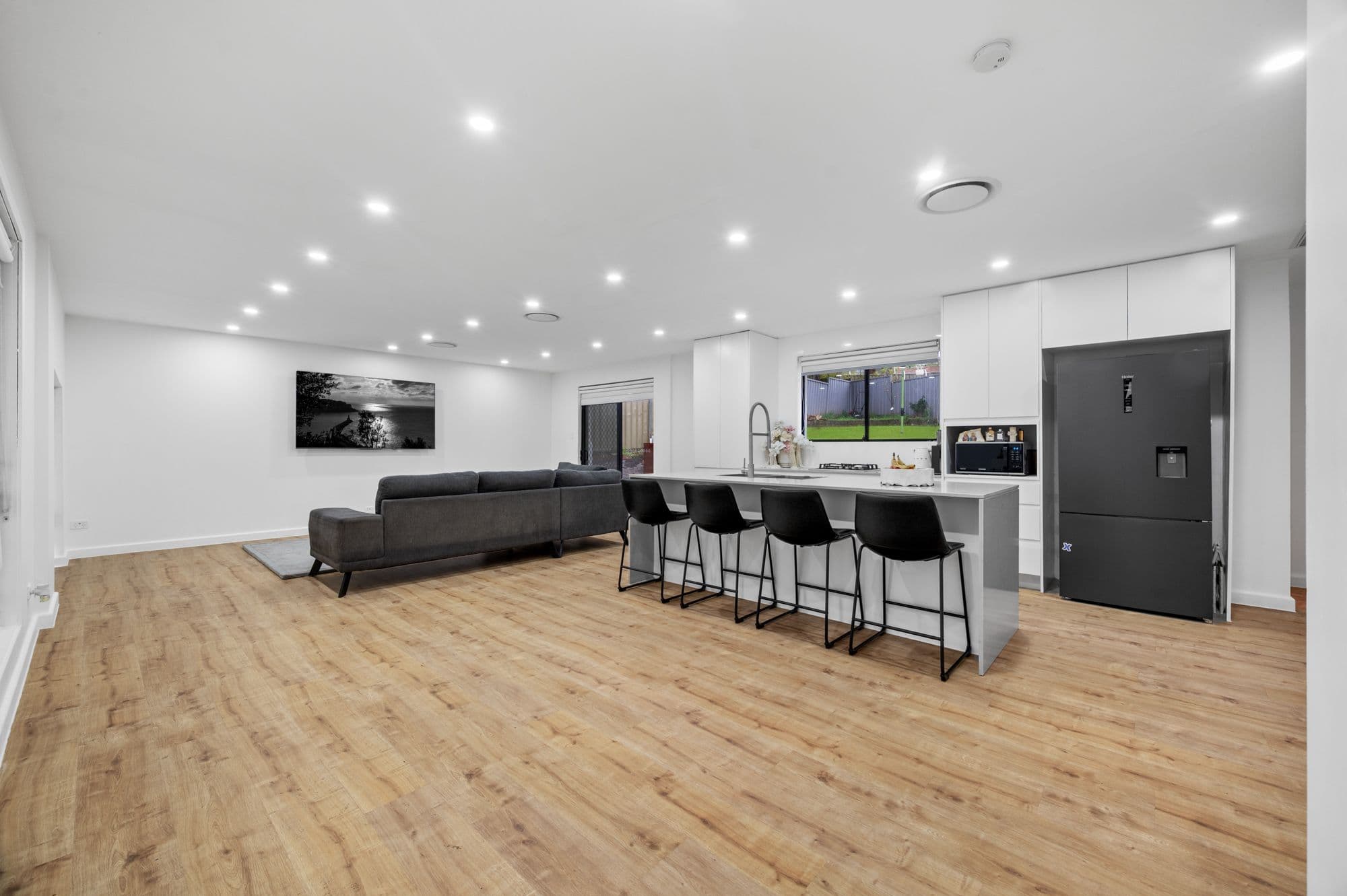 35 Aquamarine Drive, Eagle Vale NSW 2558, Eagle Vale - Thumbnail 3