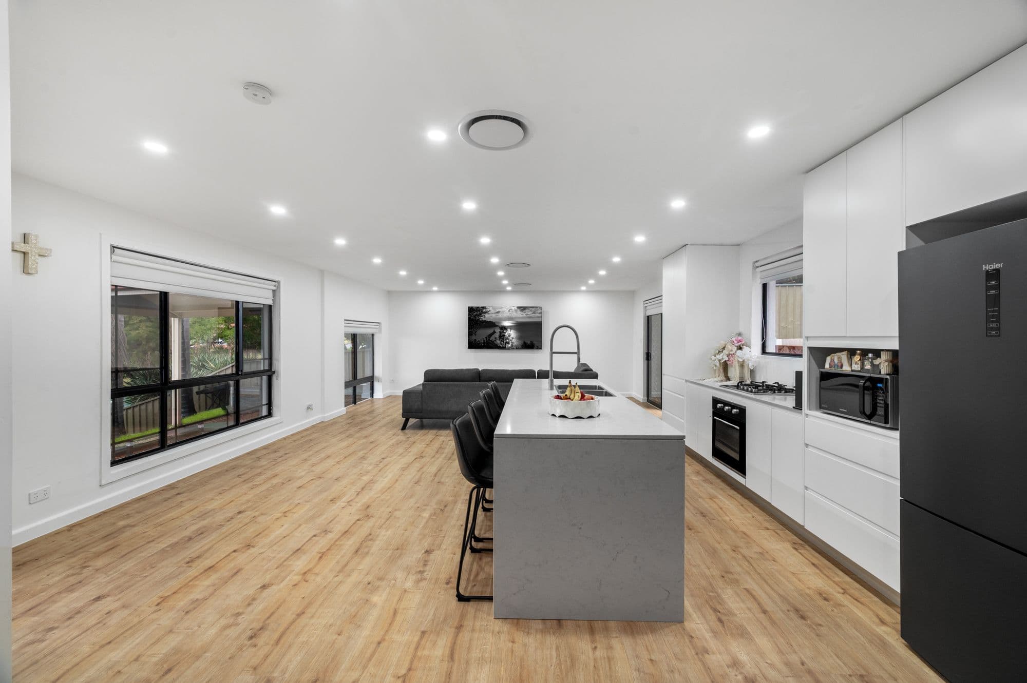 35 Aquamarine Drive, Eagle Vale NSW 2558, Eagle Vale - Thumbnail 4