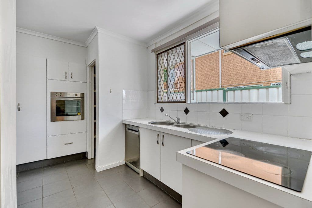 32 Dunstable Street, Macgregor QLD 4109, Macgregor - Thumbnail 2