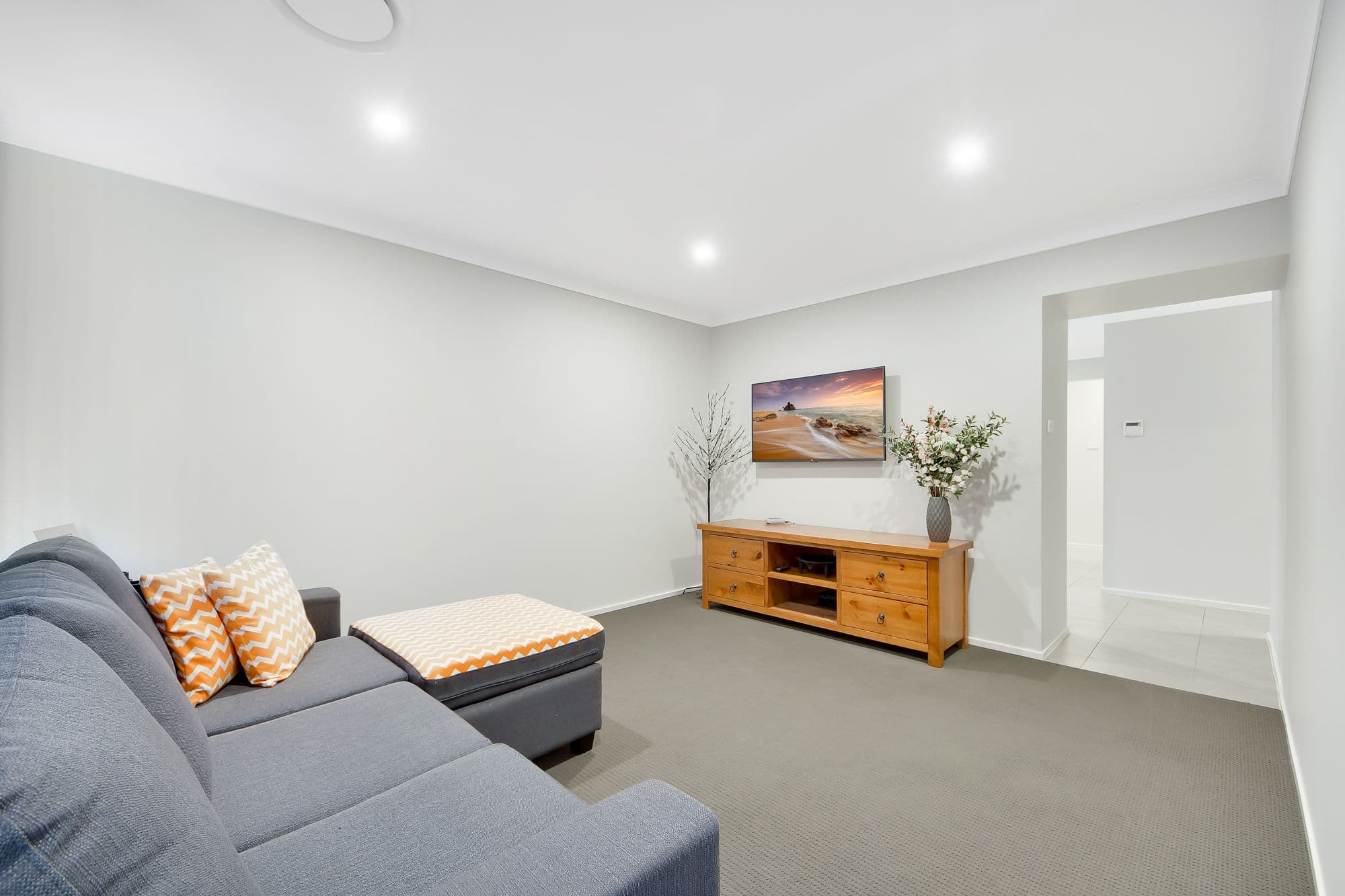 27 Franklin Grove, Oran Park - Thumbnail 2
