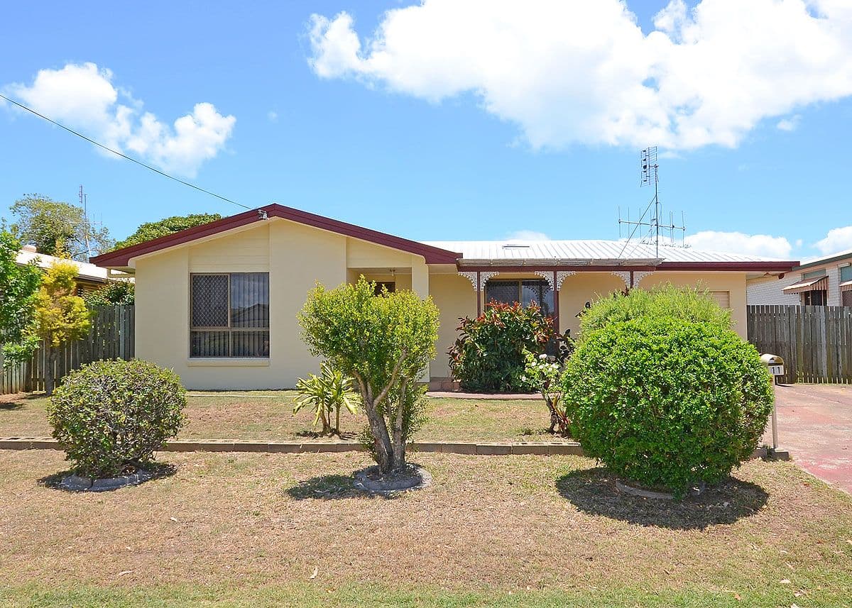 11 Pineapple Avenue, TORQUAY QLD 4655, Torquay - Thumbnail 3