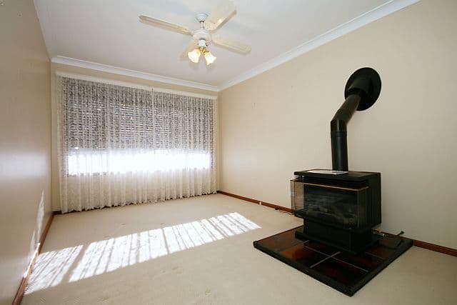 7 Brooke Street, BASS HILL NSW 2197, Bass Hill - Thumbnail 2