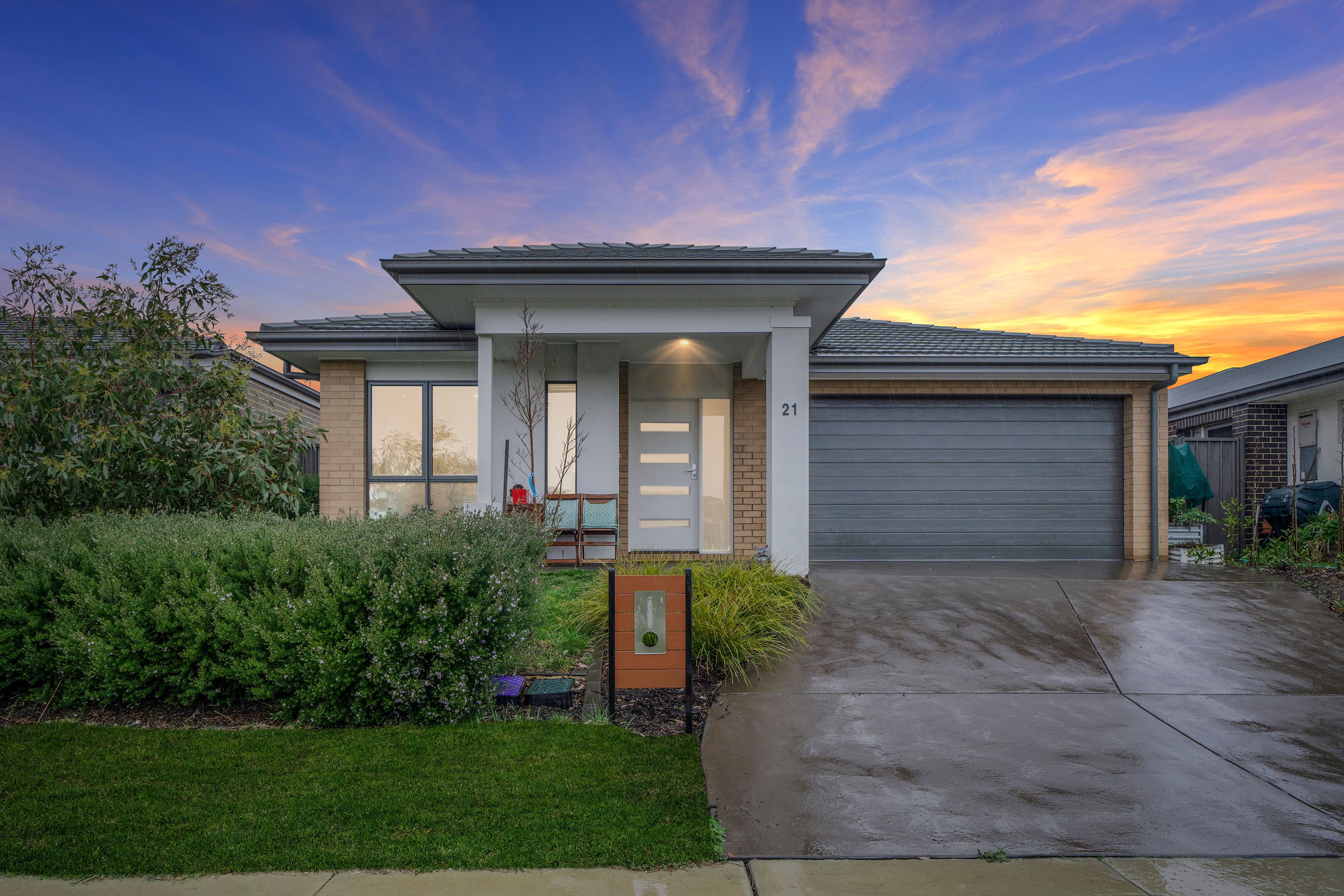 21 Lindbeck Corner, Googong NSW 2620, Googong - Image 1