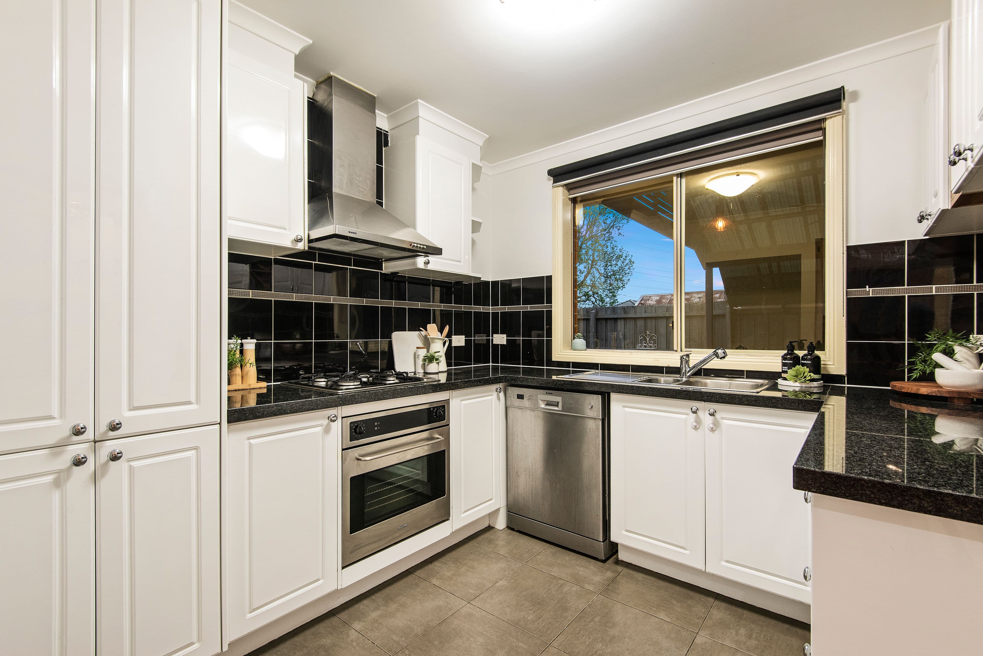 9 Timmings Street, Chadstone VIC 3148, Chadstone - Thumbnail 3