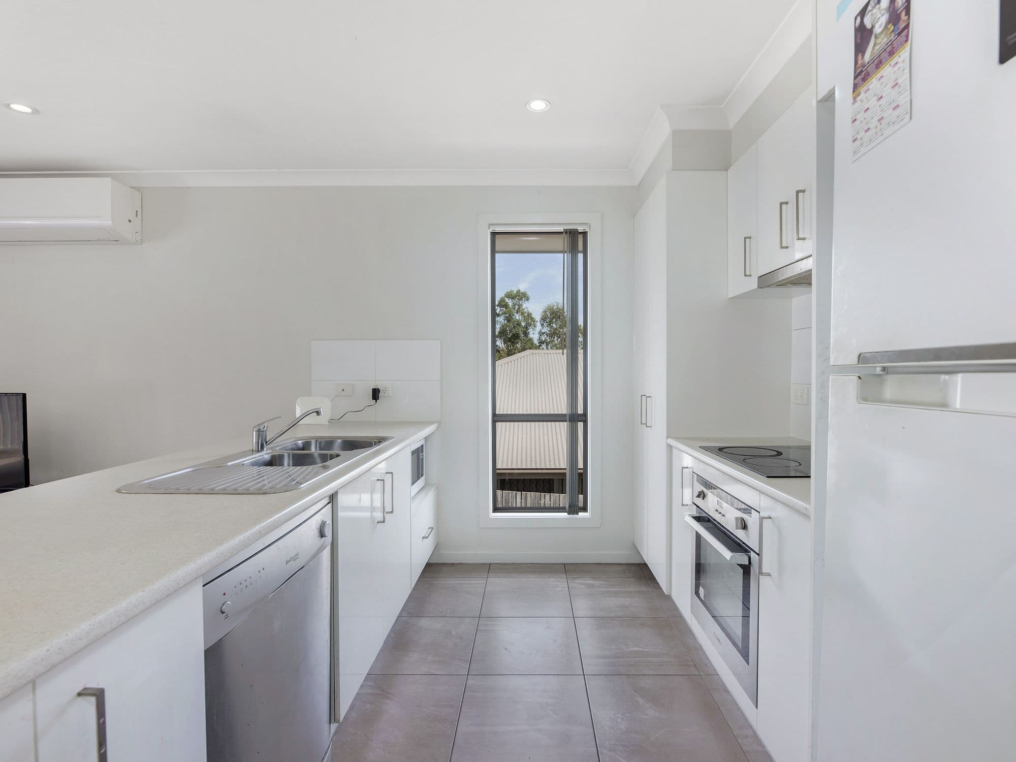 58 Goundry Drive, Holmview QLD 4207, Holmview - Thumbnail 3
