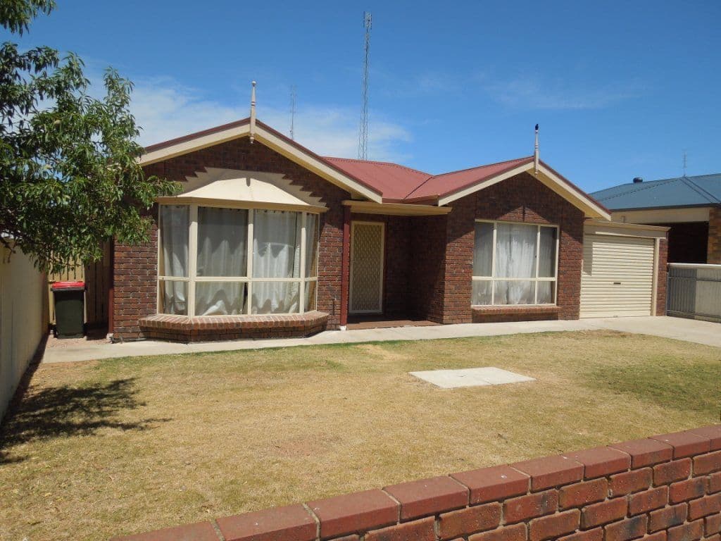 26A Scotland Street, WALLAROO SA 5556, Wallaroo - Thumbnail 2