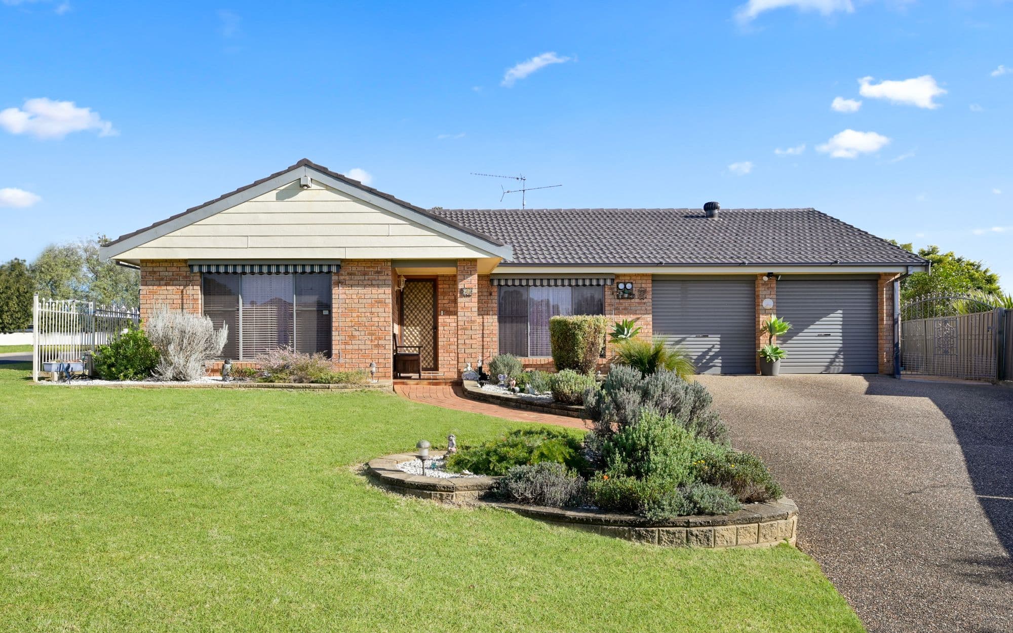 4 Swiveller Close, Ambarvale NSW 2560, Ambarvale - Image 1