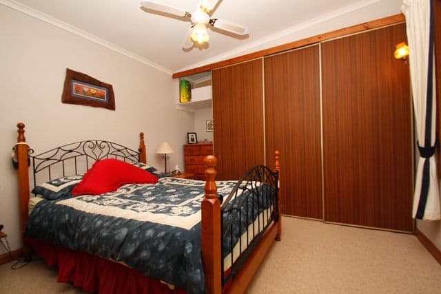 2 Eringa Avenue, LOXTON SA 5333, Loxton - Thumbnail 8