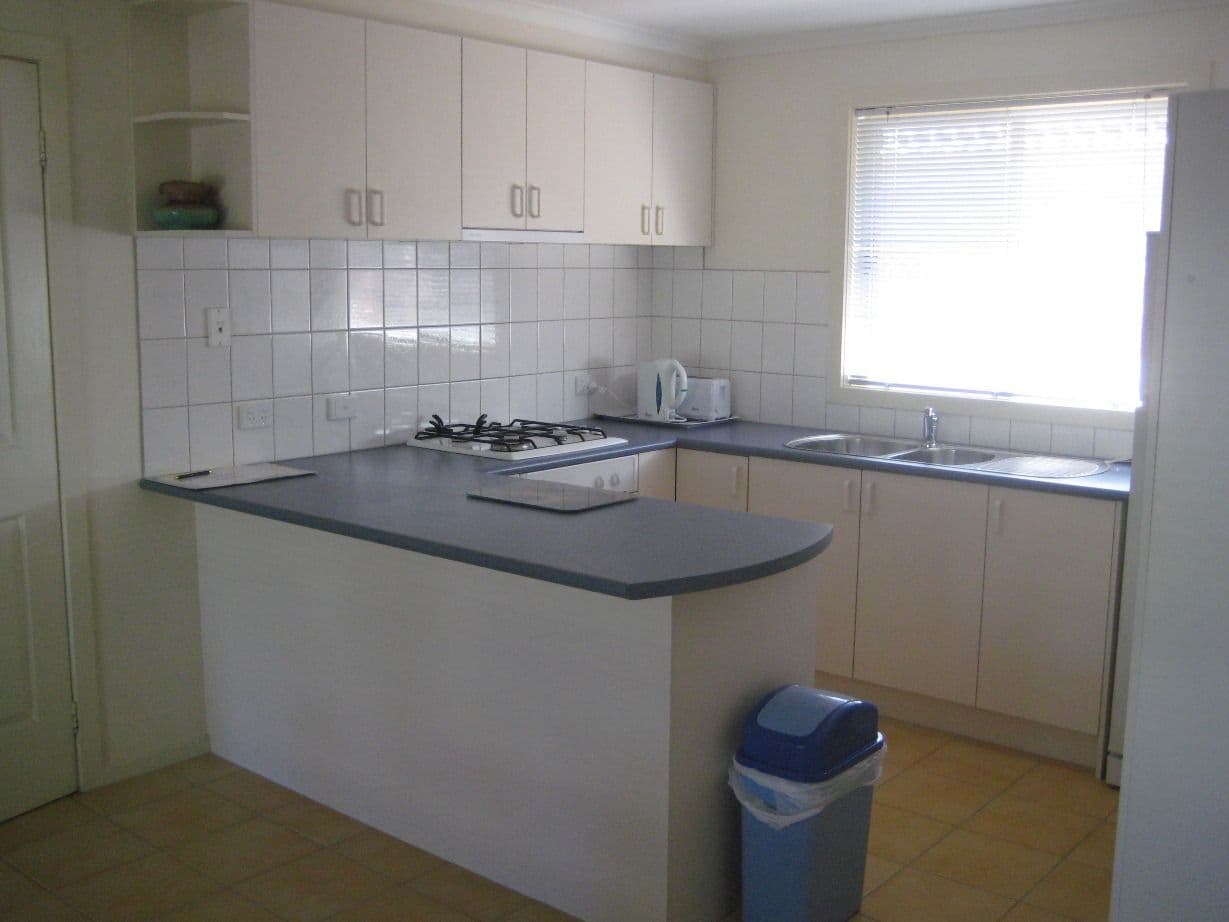 25 McPherson Street, Hamilton VIC 3300, Hamilton - Thumbnail 5