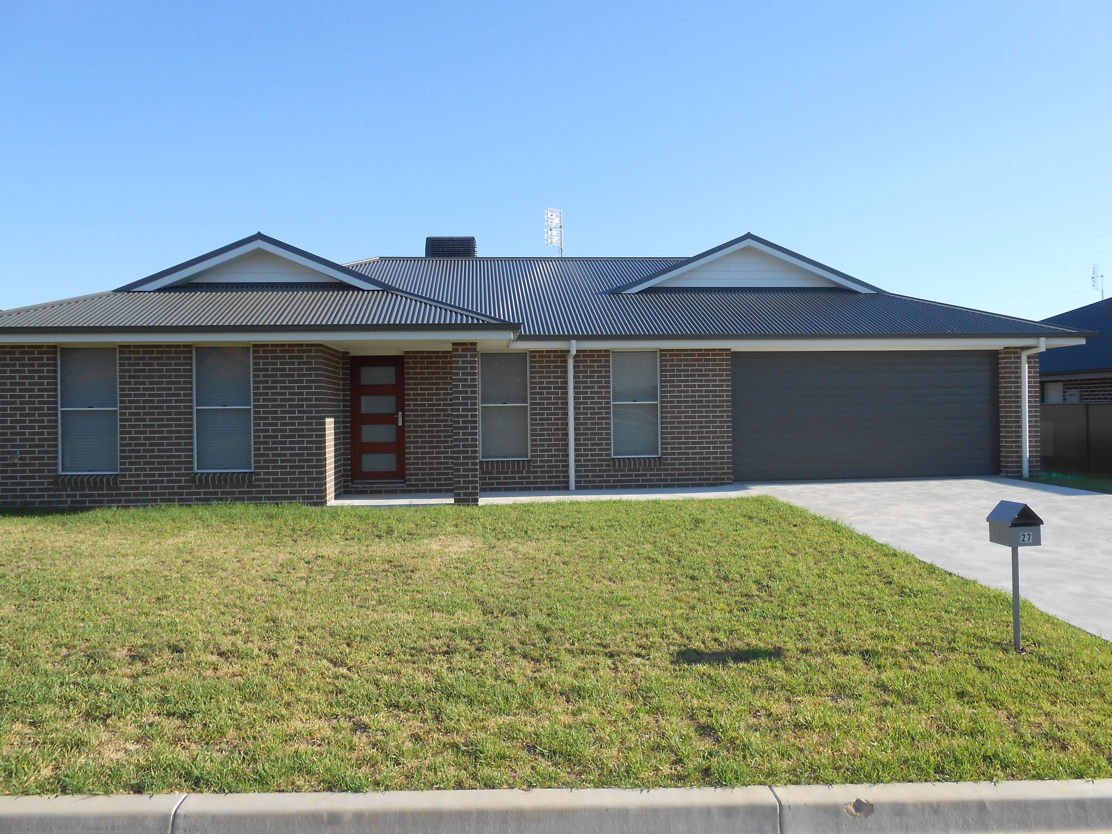27 Kingham Street, Tamworth NSW 2340, Tamworth - Thumbnail 2