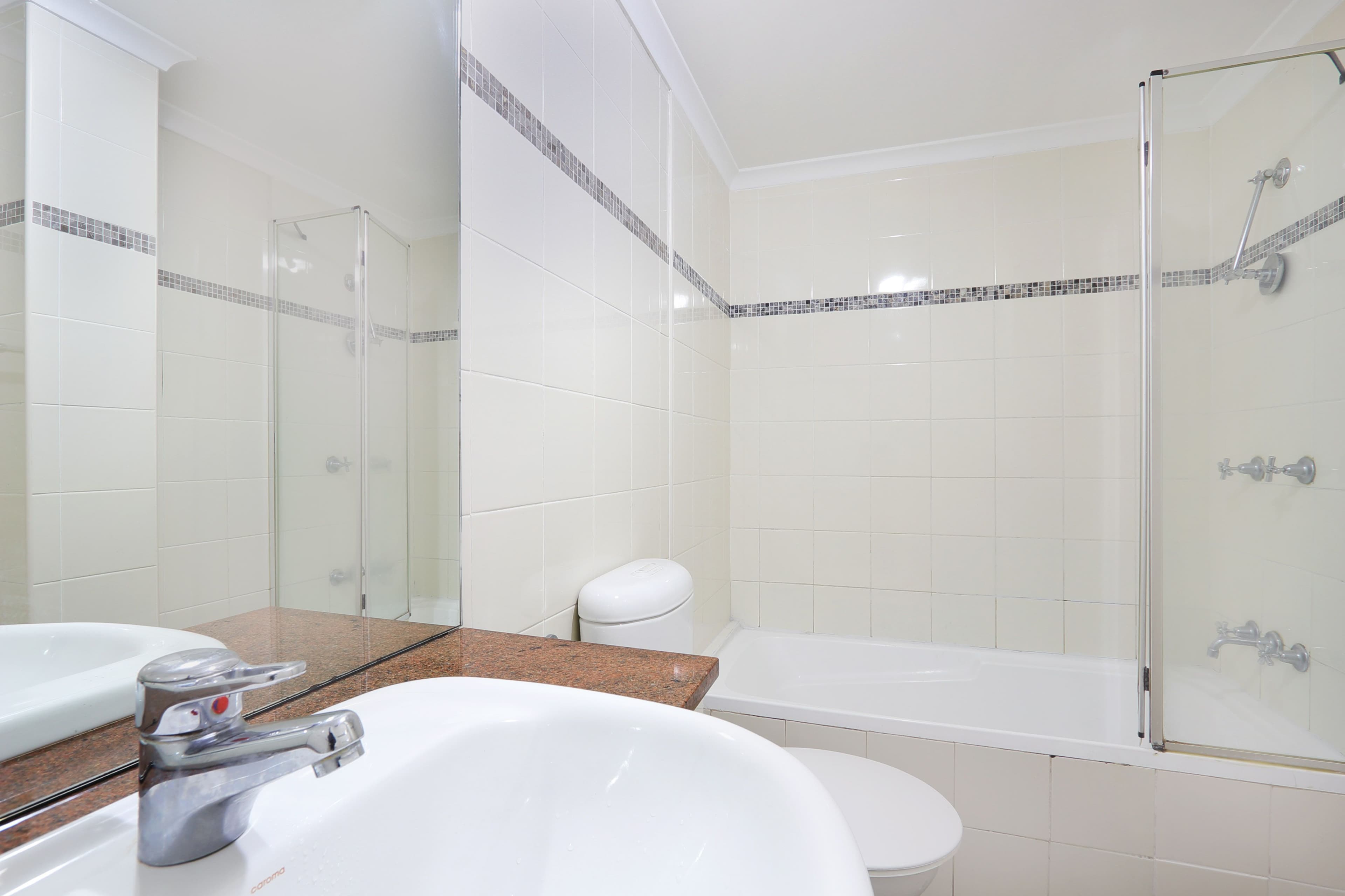 6 Carrington Avenue, Hurstville NSW 2220, Hurstville - Thumbnail 4