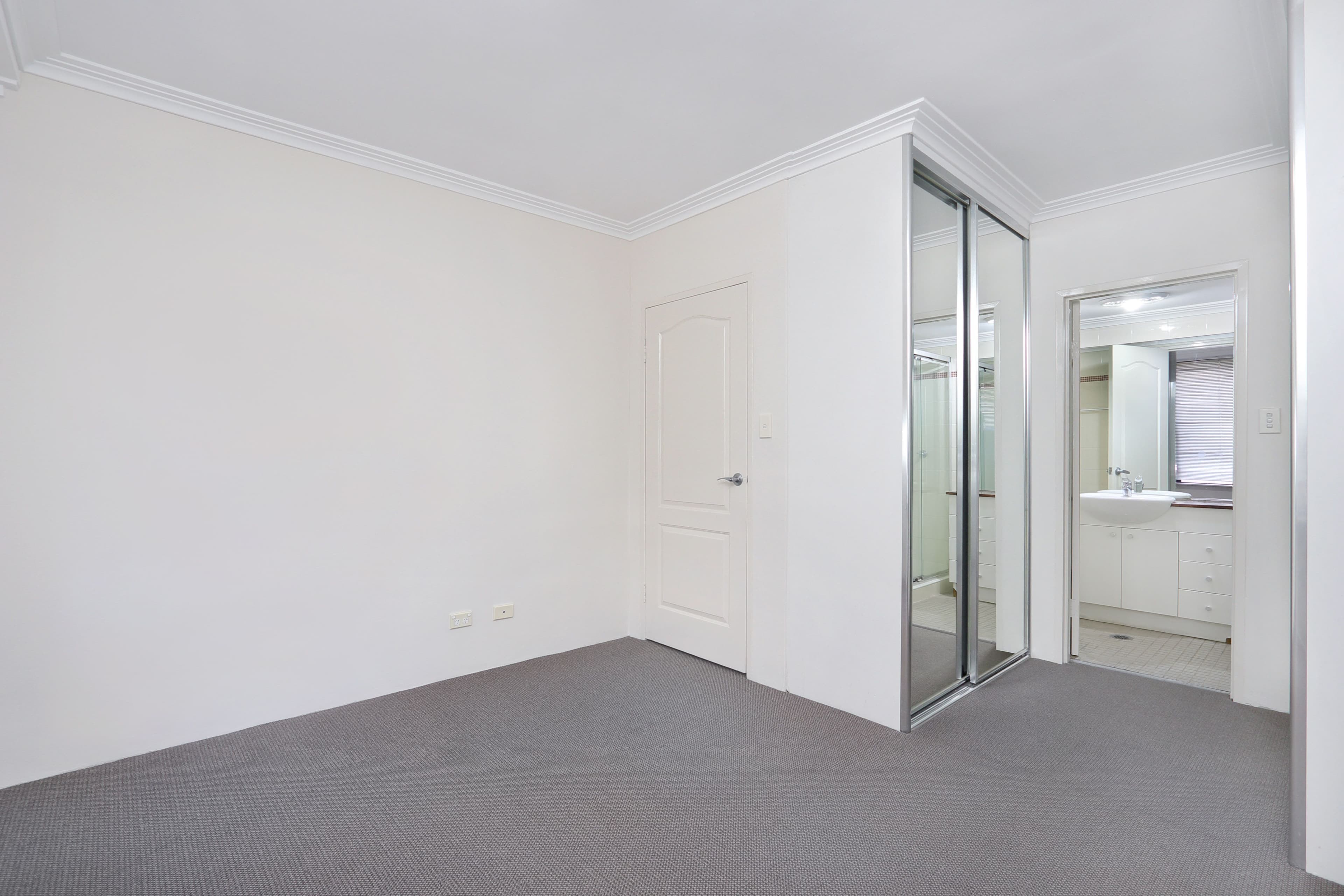 6 Carrington Avenue, Hurstville NSW 2220, Hurstville - Thumbnail 6