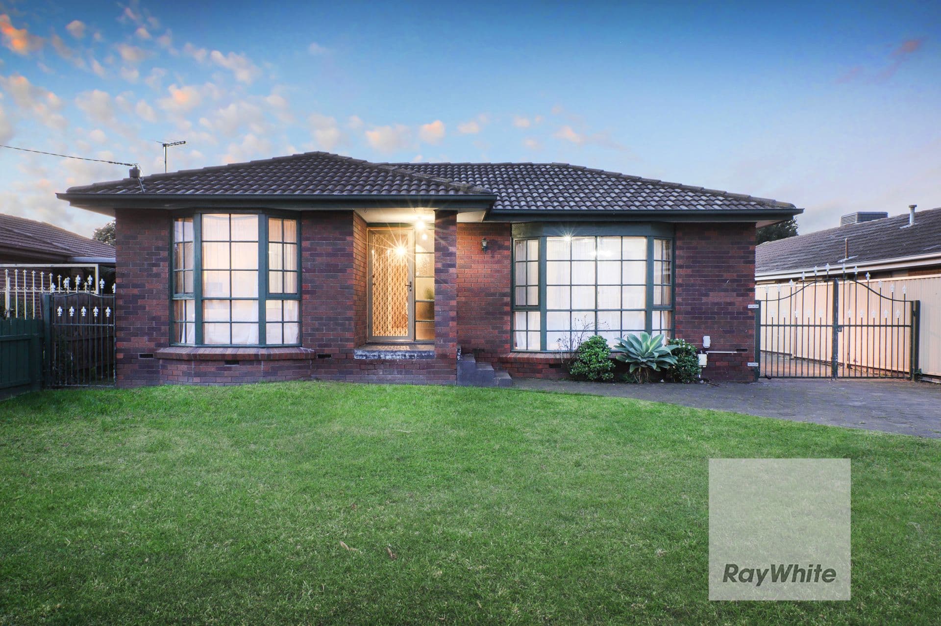 55 The Circuit, Gladstone Park VIC 3043, Gladstone Park - Image 1