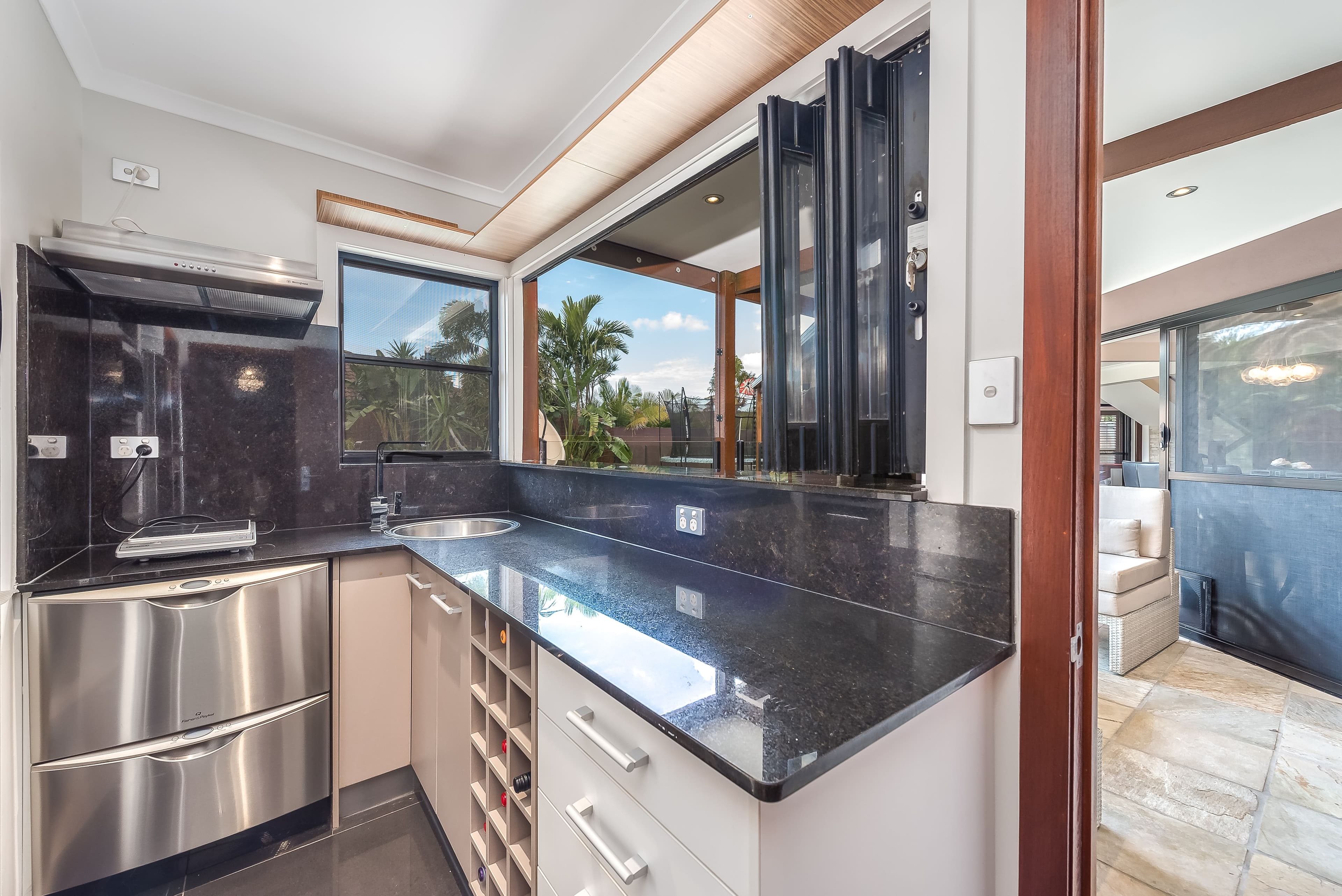 12 Medland Court, Sorrento QLD 4217, Sorrento - Thumbnail 7