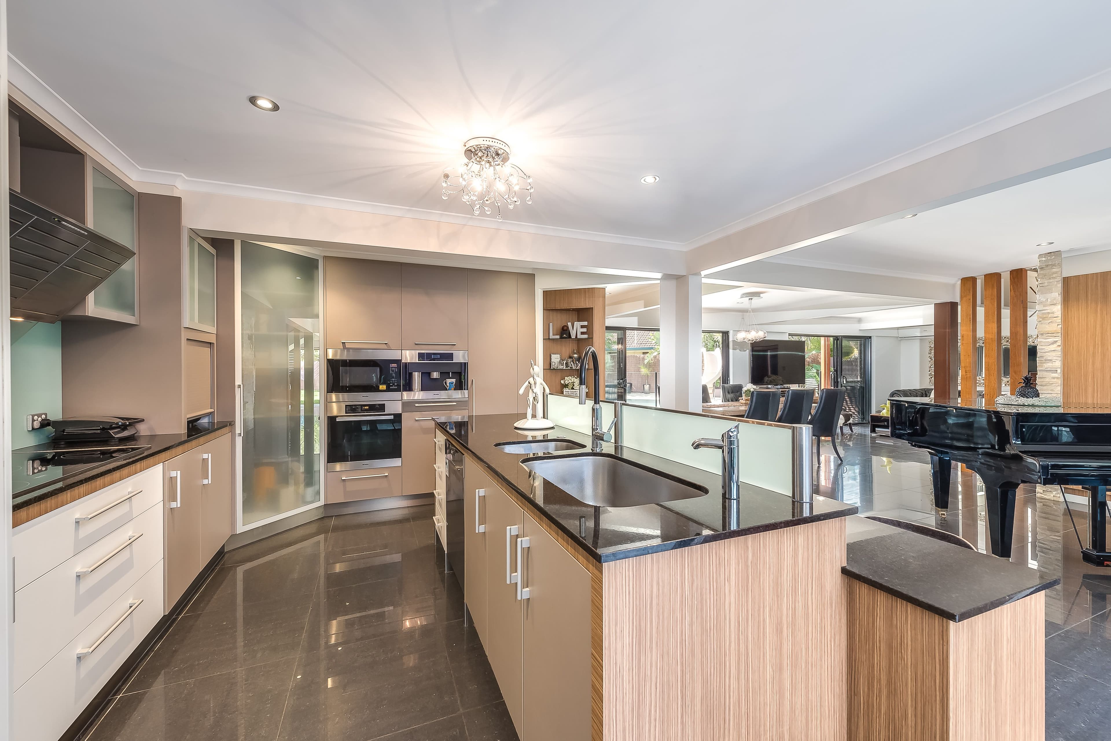 12 Medland Court, Sorrento QLD 4217, Sorrento - Thumbnail 8