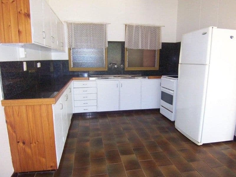 28 Wandaree Street, BATCHELOR NT 0845, Batchelor - Thumbnail 5