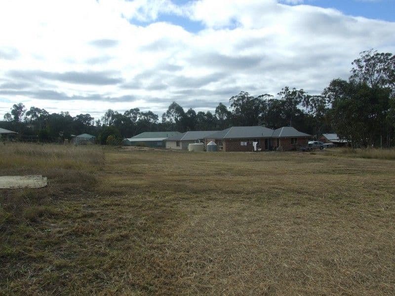 4 Lewis Street, CROWS NEST QLD 4355, Crows Nest - Thumbnail 2