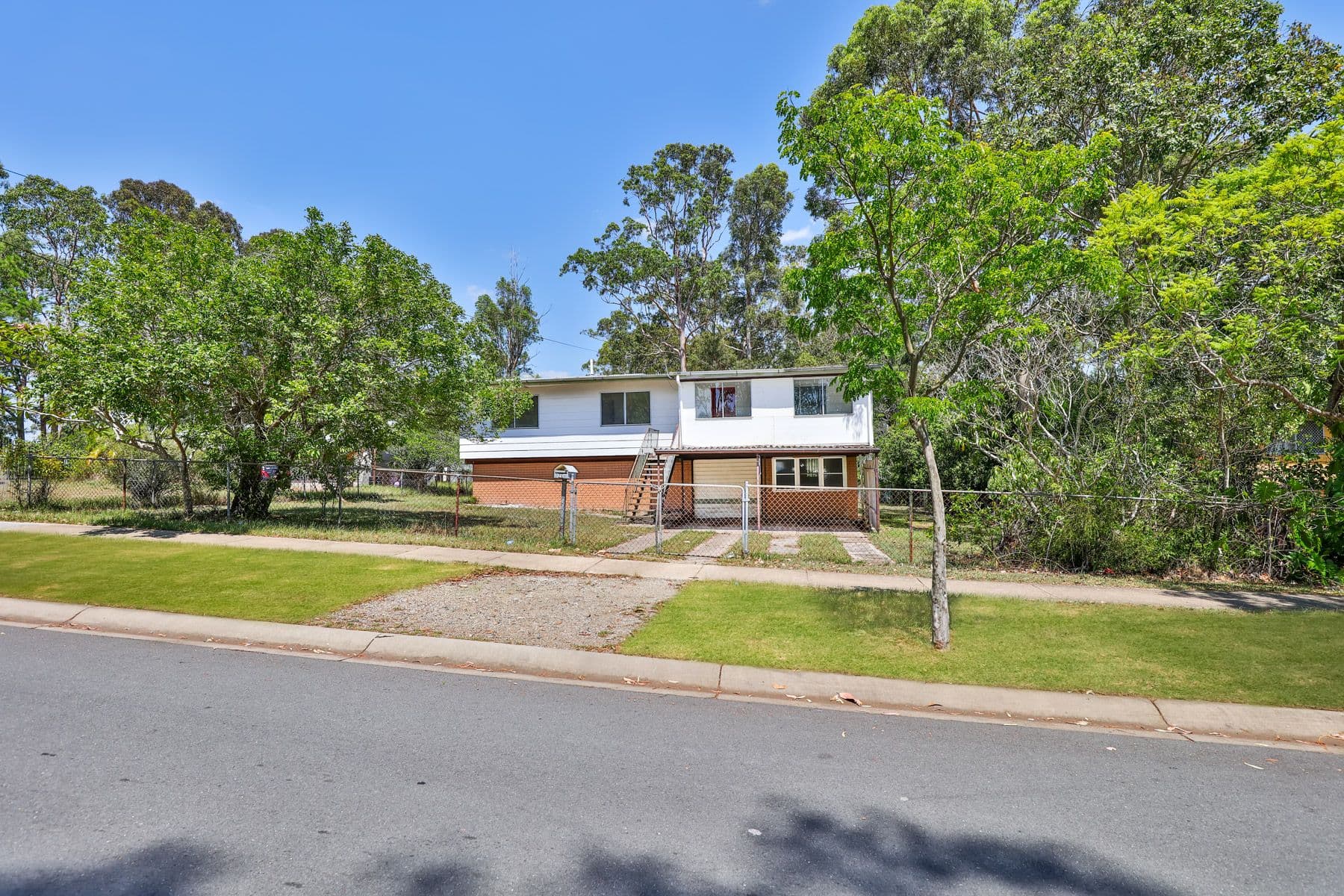 76 Charles Avenue, Logan Central QLD 4114, Logan Central - Thumbnail 5