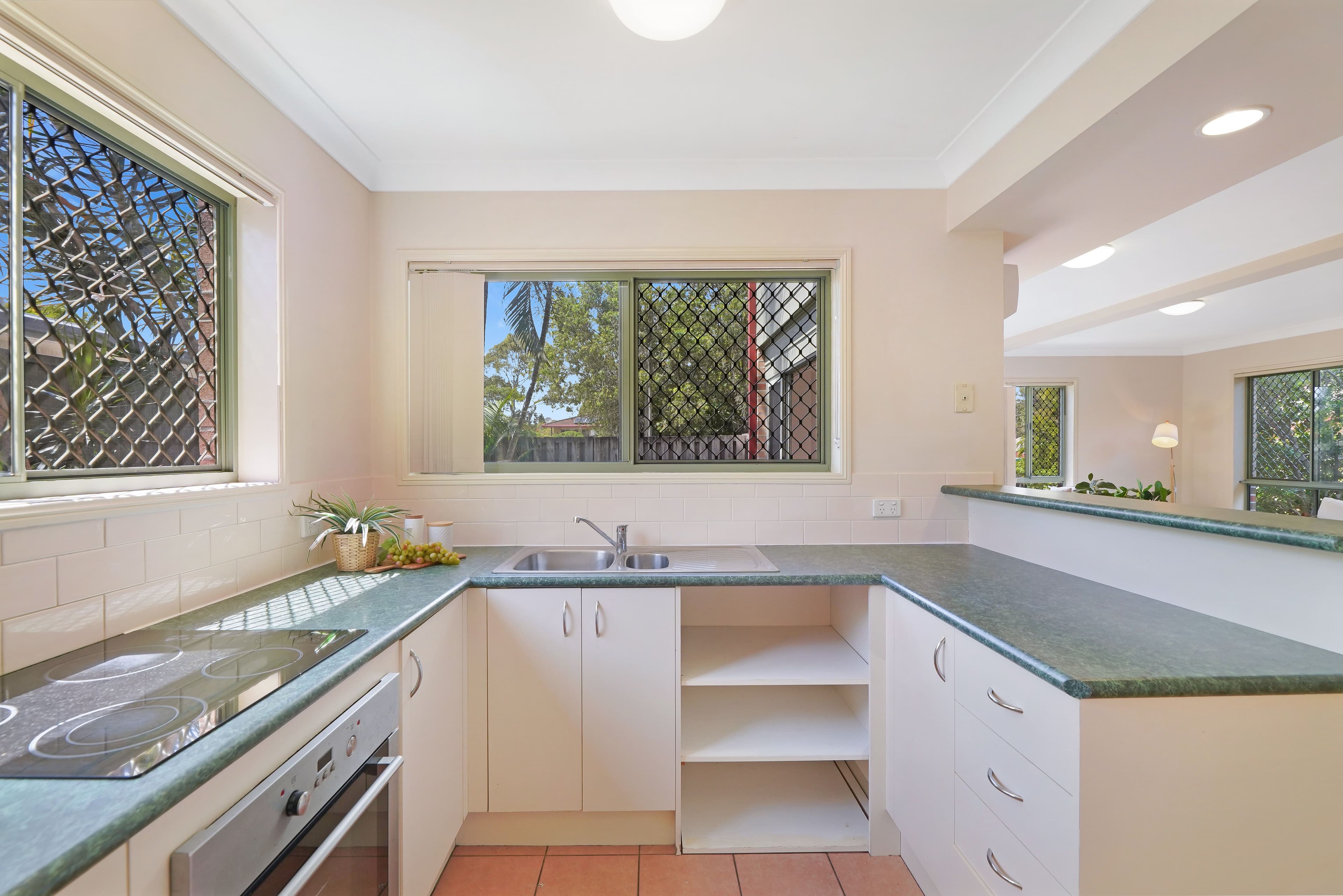 93 Whiting Street, Labrador QLD 4215, Labrador - Thumbnail 6