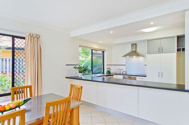 9 Tussock Crescent, ELANORA QLD 4221, Elanora - Thumbnail 7