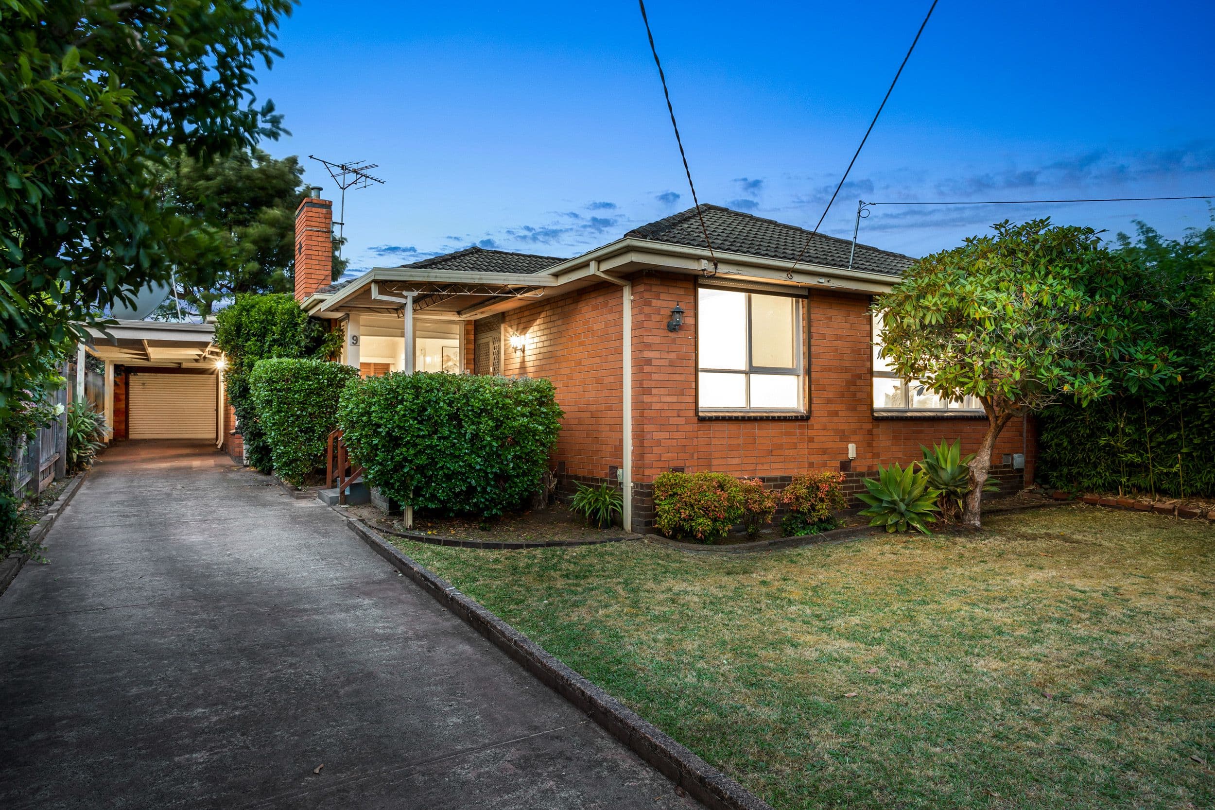 9 Joan Crescent, Burwood East VIC 3151, Burwood East - Thumbnail 2