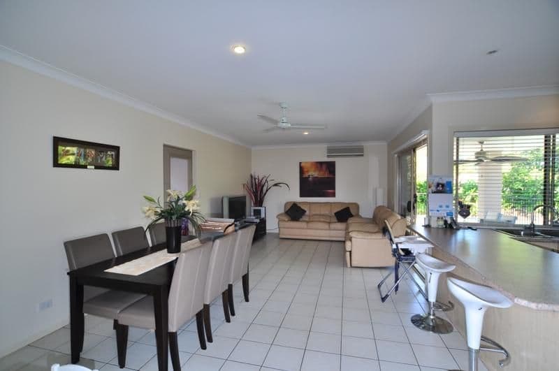 9 Broxbourne Place, OXENFORD QLD 4210, Oxenford - Thumbnail 4