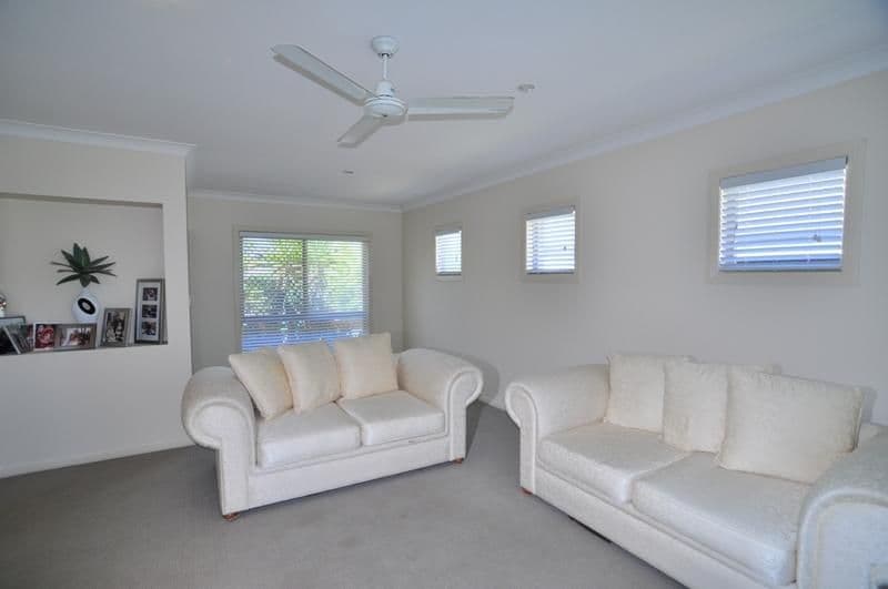 9 Broxbourne Place, OXENFORD QLD 4210, Oxenford - Thumbnail 6