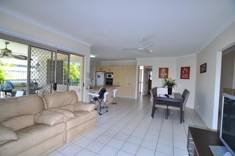 9 Broxbourne Place, OXENFORD QLD 4210, Oxenford - Thumbnail 8