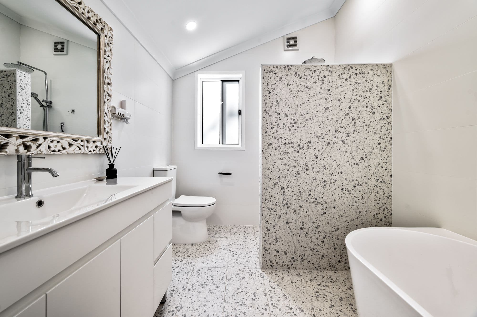 87 & 87a Macquarie Avenue, Campbelltown NSW 2560, Campbelltown - Thumbnail 7