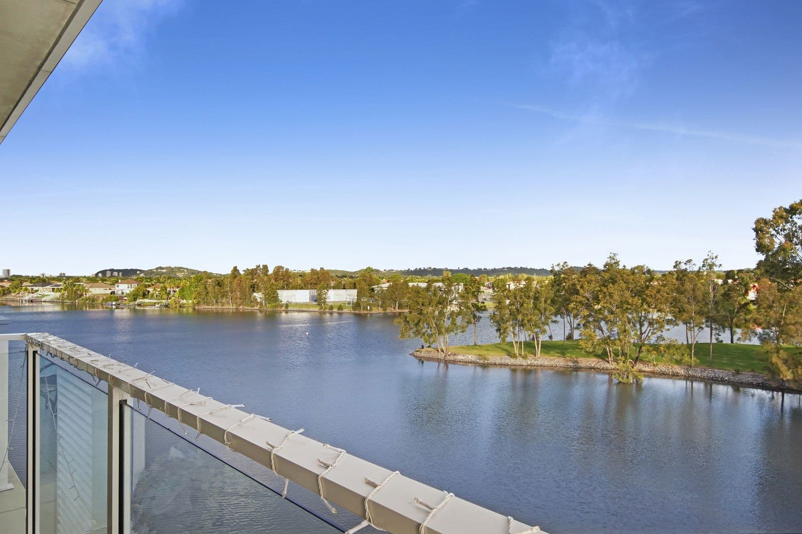 1 Lakefront Crescent, Varsity Lakes QLD 4227, Varsity Lakes - Thumbnail 4